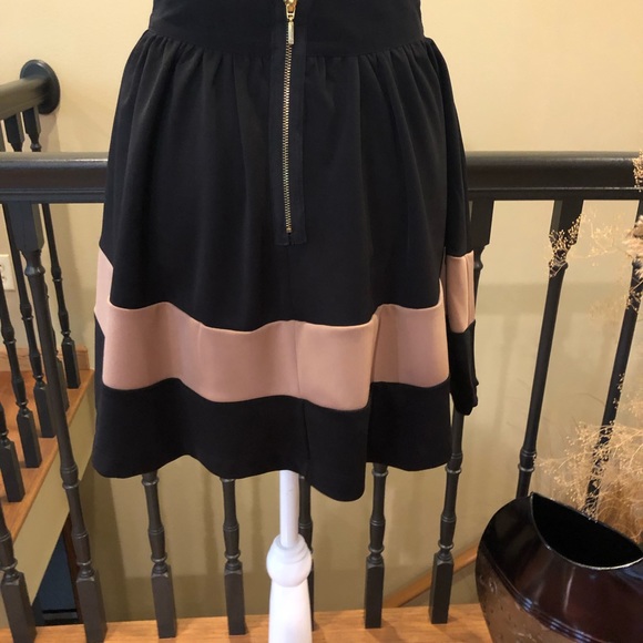 Skirt by Forever 21 - Picture 2 of 2